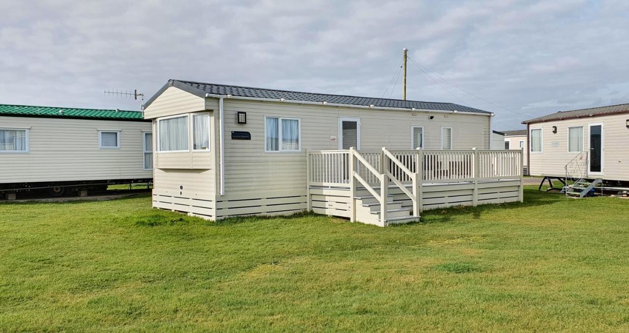 The Burrows Holiday Caravan, Seal Bay Selsey Exterior photo