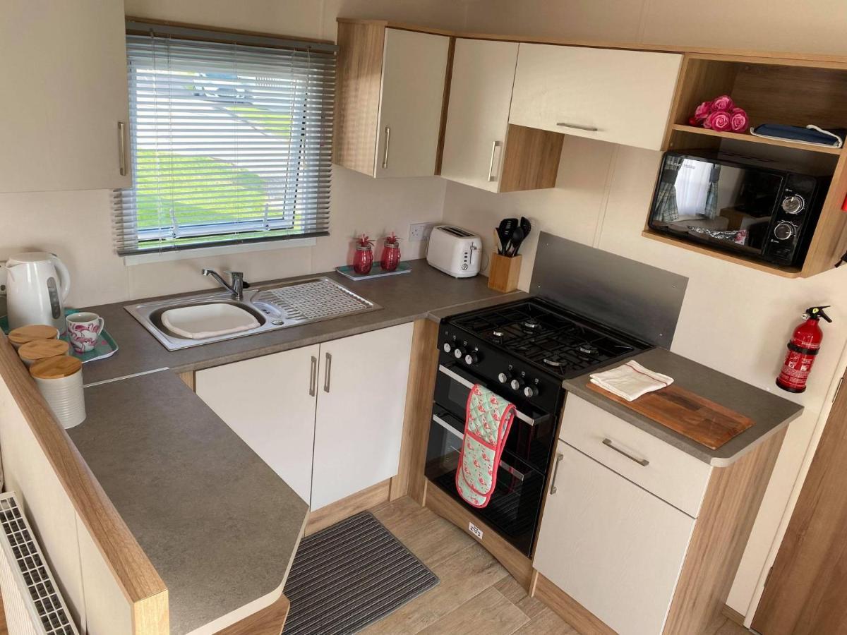 The Burrows Holiday Caravan, Seal Bay Selsey Exterior photo